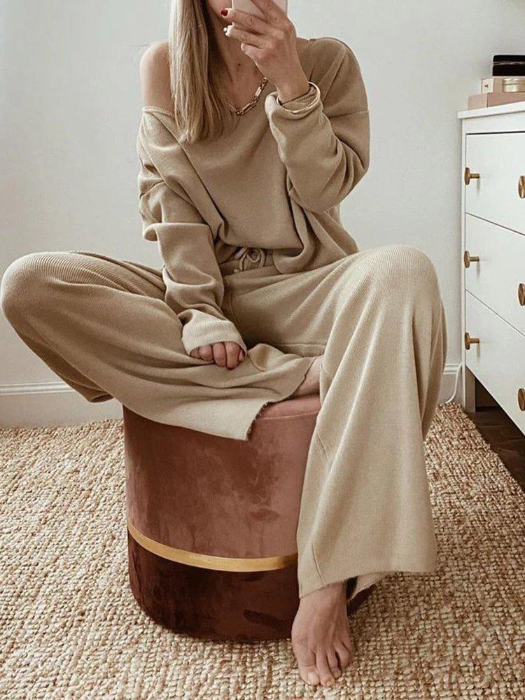 Oversized Knit Loungewear Set with Wide-Leg Pants